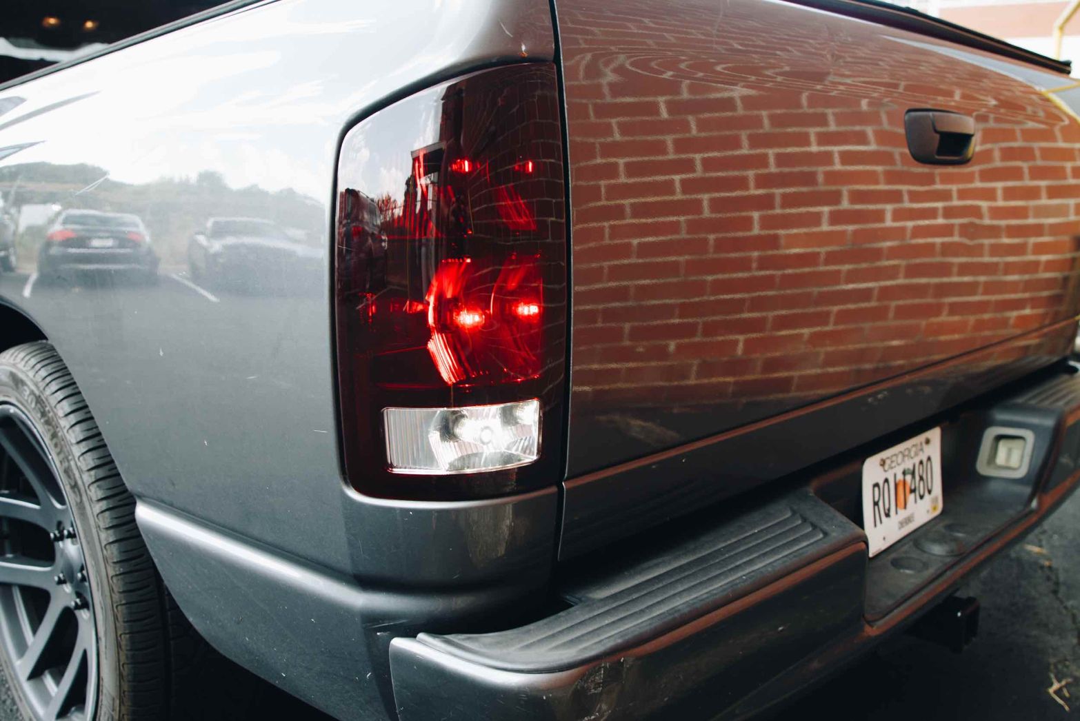 2004 dodge ram tail lights